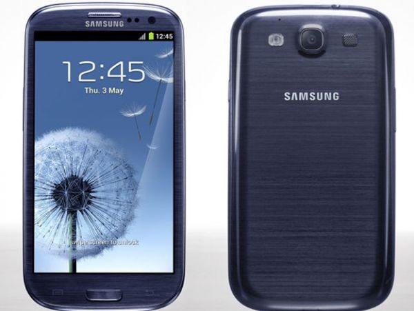 Smartphone Galaxy SIII Preto Display Super Amoled 4,8''